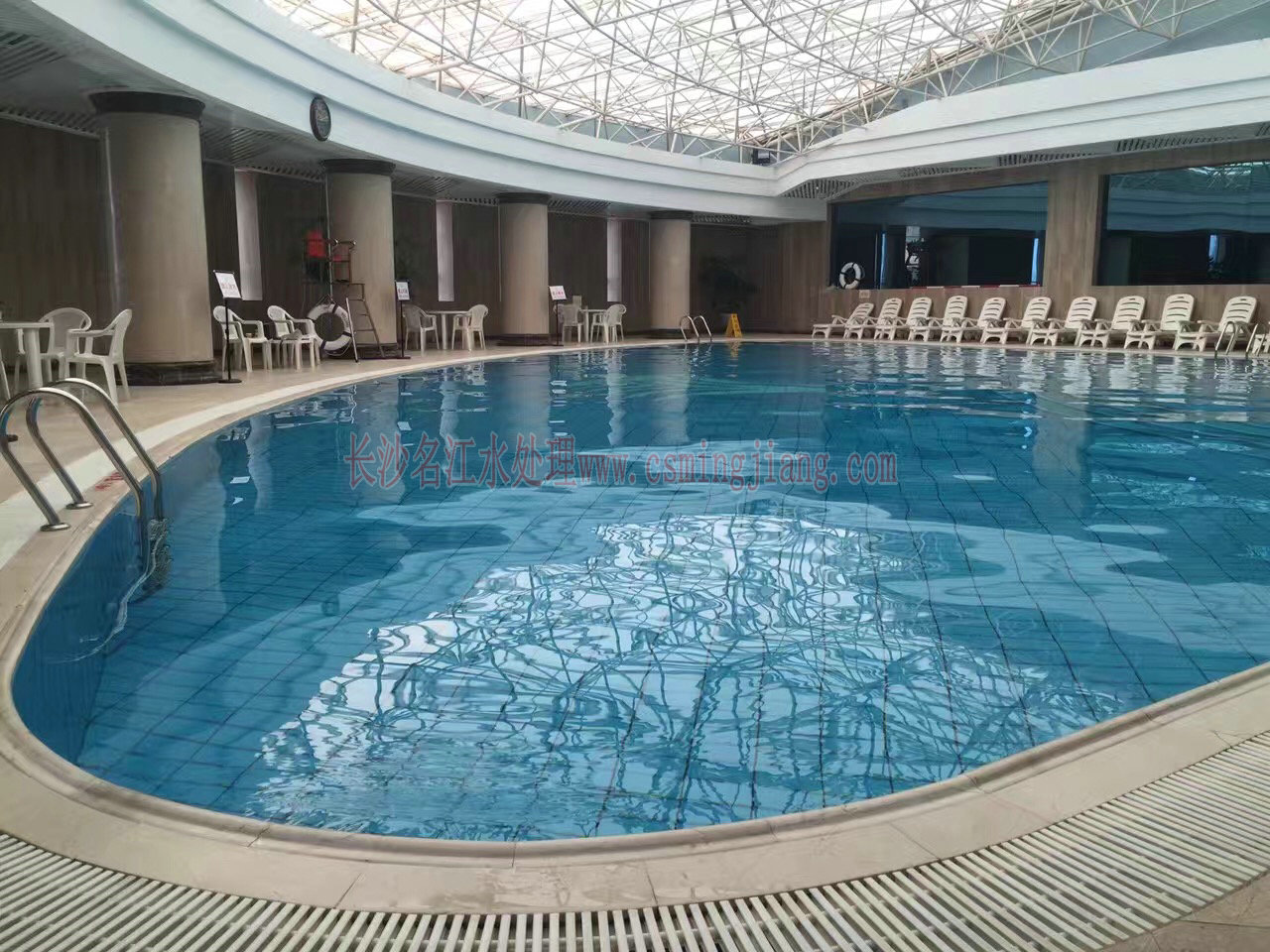 长沙神农酒店室内恒温泳池