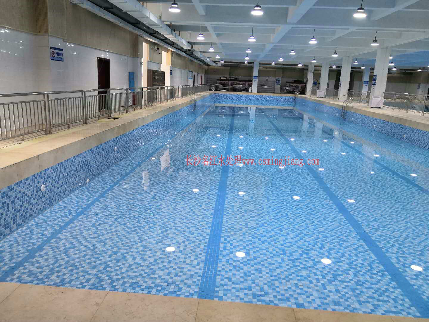 邵阳新邵一中学校游泳池